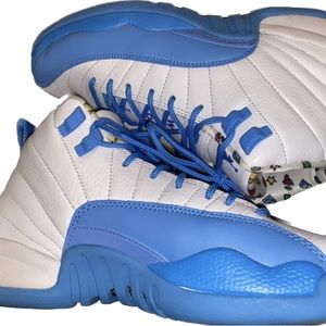 Nike Air Jordan Retro 12 emojis : Blue and White Boys size 6.5